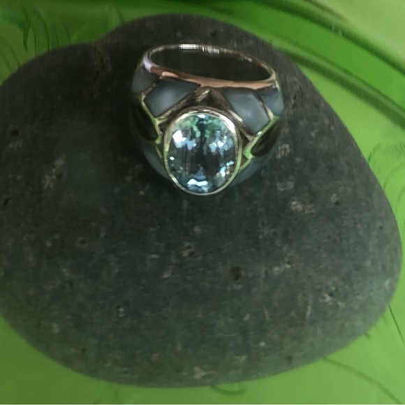 Gorgeous blue Topaz or Aquamarine Ring - Picture 6 of 8